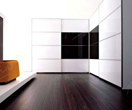 Белый угловой шкаф для спальни с черными вставками PC321