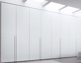Большой распашной шкаф в белом цвете D320