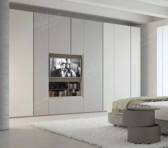 Распашной шкаф с открытой ТВ зоной RF133