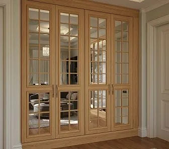 Шкаф с зеркальными фасадами и декоративной раскладкой