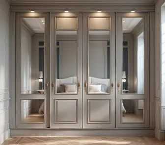 Встроенный четырехдверный шкаф-купе с зеркальными фасадами