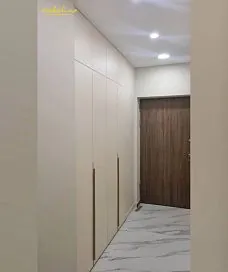 Минималистичные шкафы в прихожую