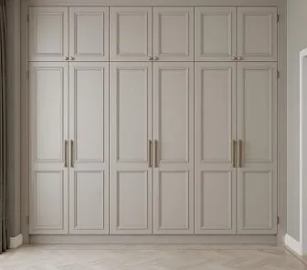 Классический встроенный шкаф с антресолью