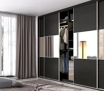 Черный шкаф-купе с декором из зеркала D396