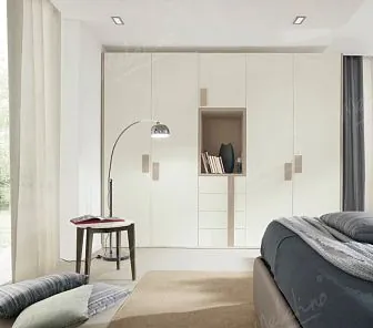 Белый распашной шкаф с открытым отсеком и вставками PC444