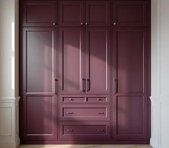 Встроенный шкаф матовый бордовый с фрезеровкой фасадов