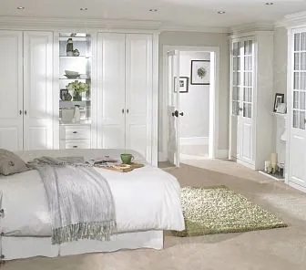 Спальный гарнитур с открытыми стеклянными полками RF146