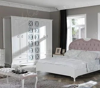 Распашной шкаф со стеклянными фасадами RF226