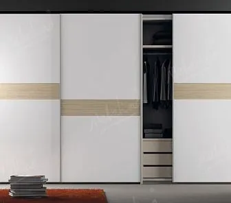 Встраиваемый шкаф-купе до потолка со вставками D301