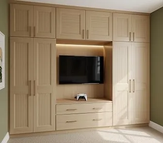 Шкаф-стенка с ТВ-нишей и распашными фасадами