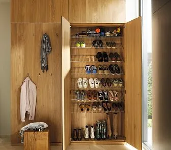 Гардеробная комната из массива дерева G56