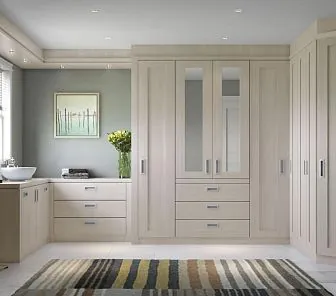 Угловой гарнитур с распашными дверями для ванной CS257