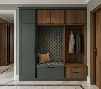 Прихожая с мягкой панелью в изумрудно-деревянном оформлении