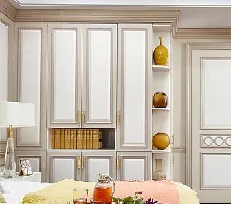 Распашной шкаф с открытой книжной полкой RF465