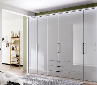 Распашной глянцевый шкаф с наружными ящиками RF527