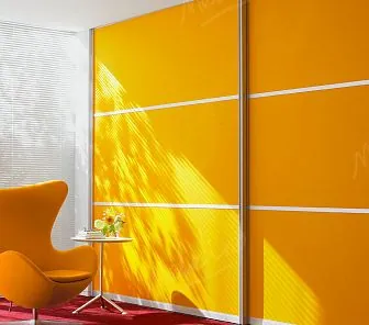 Встроенный желтый шкаф-купе D381