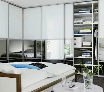 Угловой шкаф-купе с комбинированным фасадом CS205