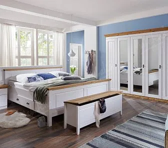 Распашной шкаф с зеркальными дверцами RF76