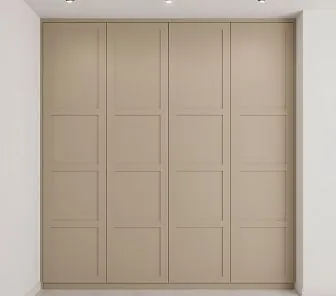Современный встроенный шкаф с глухими распашными фасадами в бежевом цвете