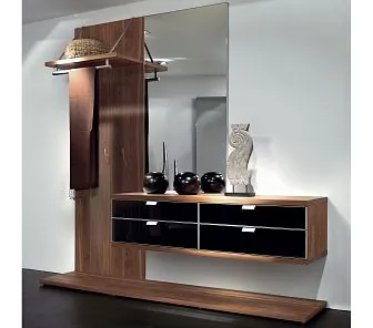 Прихожая с открытыми крючками и парящей антресолью Е103