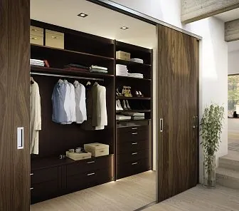 Гардеробная комната из массива дерева G52