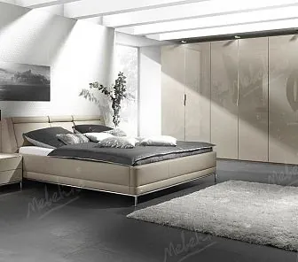 Распашной шкаф цвета шампань RF137