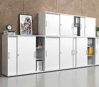 Белый шкаф для офиса со створками «купе» под заказ OM 234
