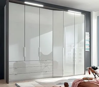 Современный распашной шкаф с подсветкой RF502