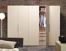 Шкаф в стиле «минимализм» с пятью распашными дверями PC612